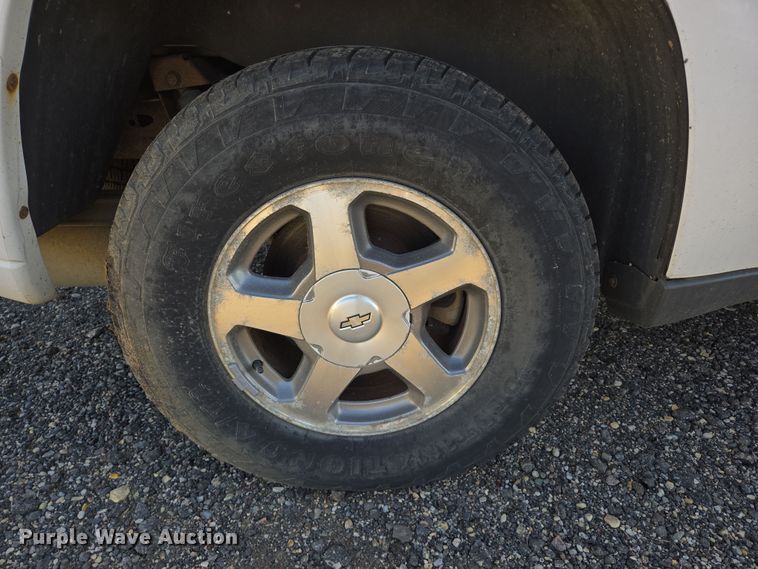 image for item DY1446 2004 Chevrolet TrailBlazer SUV