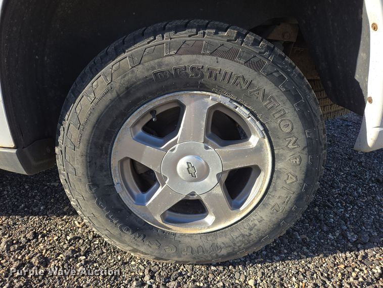 image for item DY1446 2004 Chevrolet TrailBlazer SUV