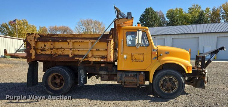 image for item DY1447 1999 International 4700 dump truck