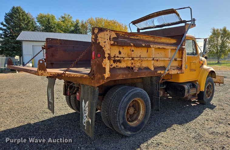 image for item DY1447 1999 International 4700 dump truck