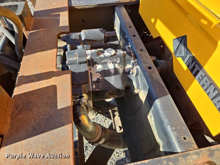 image for item DY1447 1999 International 4700 dump truck