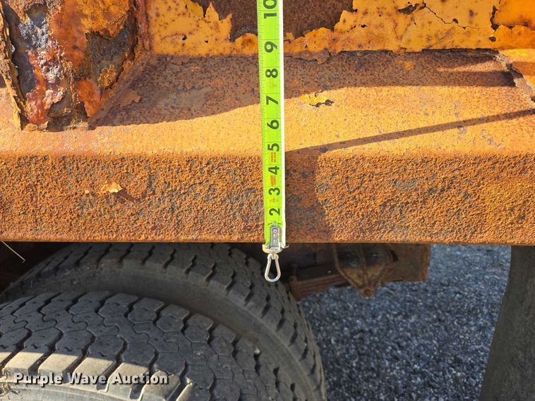 image for item DY1447 1999 International 4700 dump truck