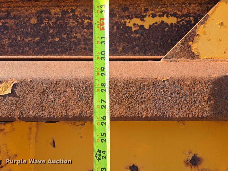 image for item DY1447 1999 International 4700 dump truck