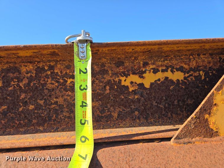 image for item DY1447 1999 International 4700 dump truck