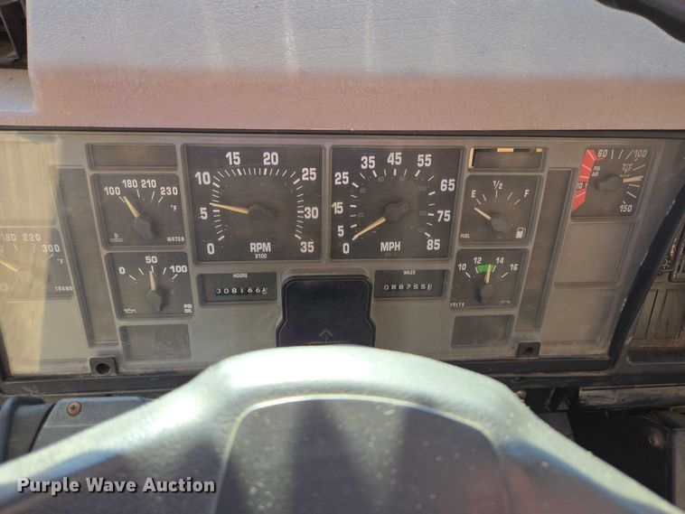 image for item DY1447 1999 International 4700 dump truck