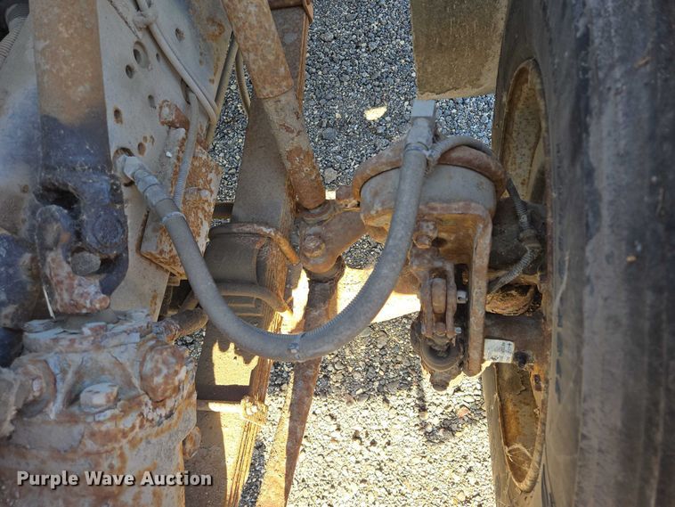 image for item DY1447 1999 International 4700 dump truck