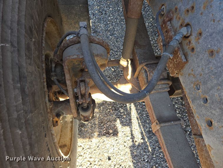 image for item DY1447 1999 International 4700 dump truck