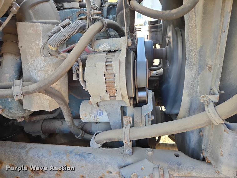 image for item DY1447 1999 International 4700 dump truck