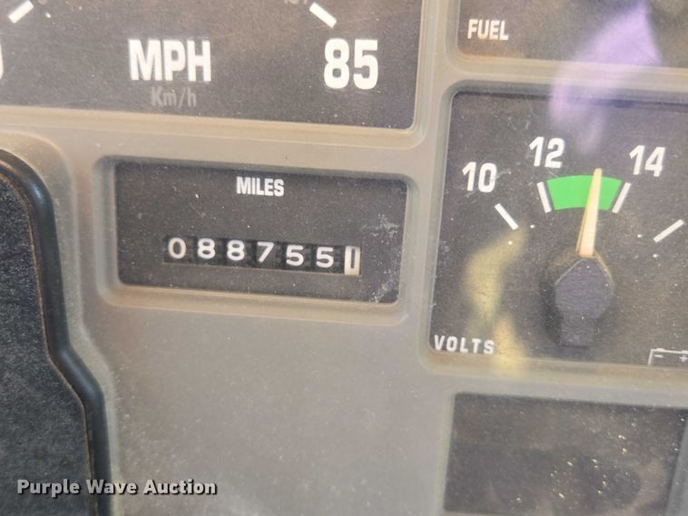 image for item DY1447 1999 International 4700 dump truck