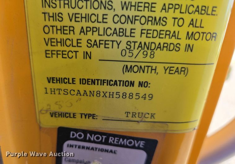 image for item DY1447 1999 International 4700 dump truck