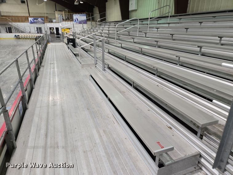image for item DY1448 Aluminum bleachers