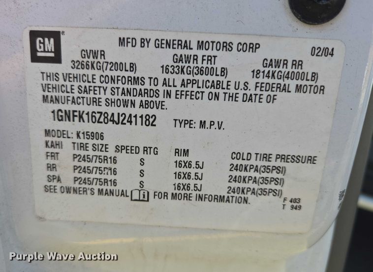 image for item DY1450 2004 Chevrolet Suburban 1500 SUV