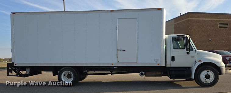 image for item DY1459 2004 International 4300 box truck