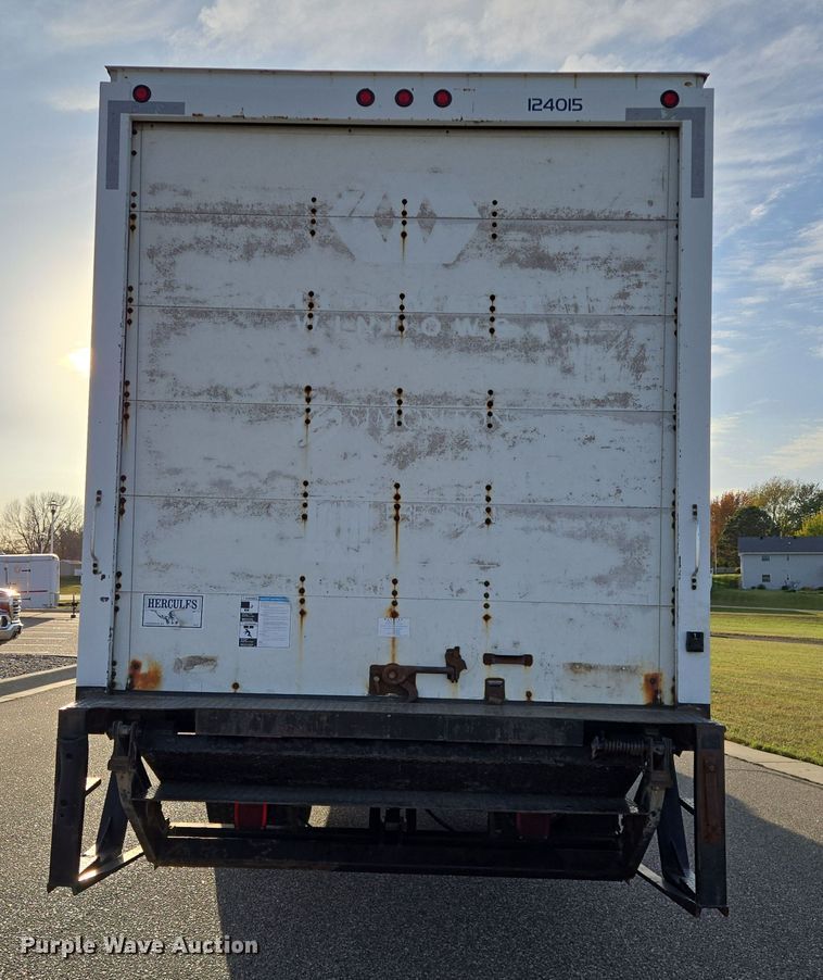 image for item DY1459 2004 International 4300 box truck