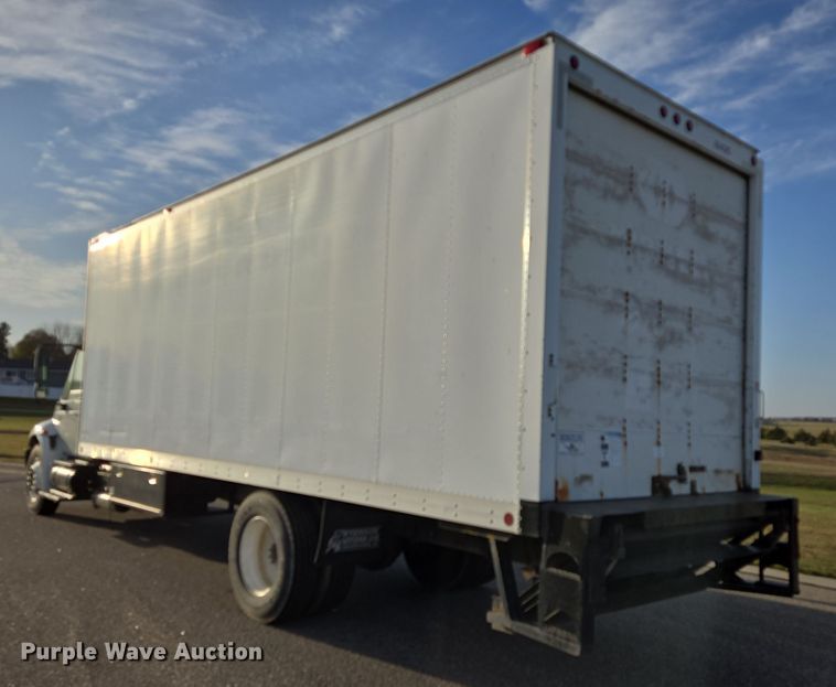 image for item DY1459 2004 International 4300 box truck