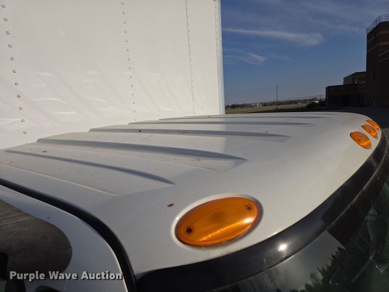 image for item DY1459 2004 International 4300 box truck