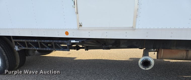 image for item DY1459 2004 International 4300 box truck