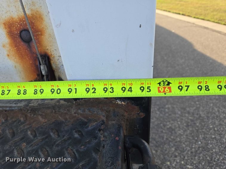 image for item DY1459 2004 International 4300 box truck