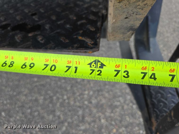 image for item DY1459 2004 International 4300 box truck