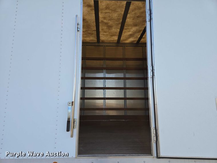 image for item DY1459 2004 International 4300 box truck