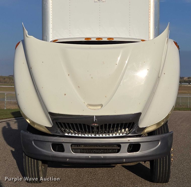 image for item DY1459 2004 International 4300 box truck