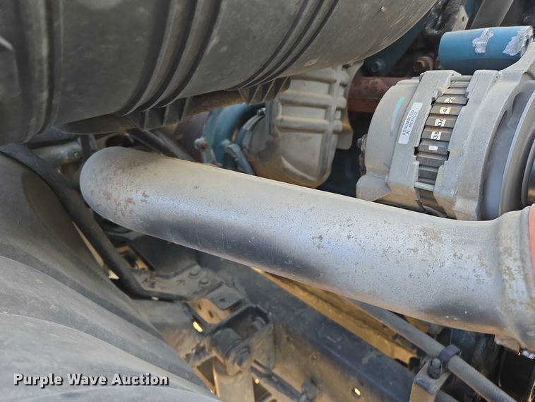 image for item DY1459 2004 International 4300 box truck