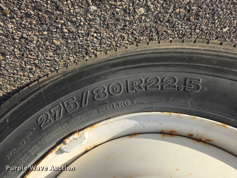 image for item DY1459 2004 International 4300 box truck