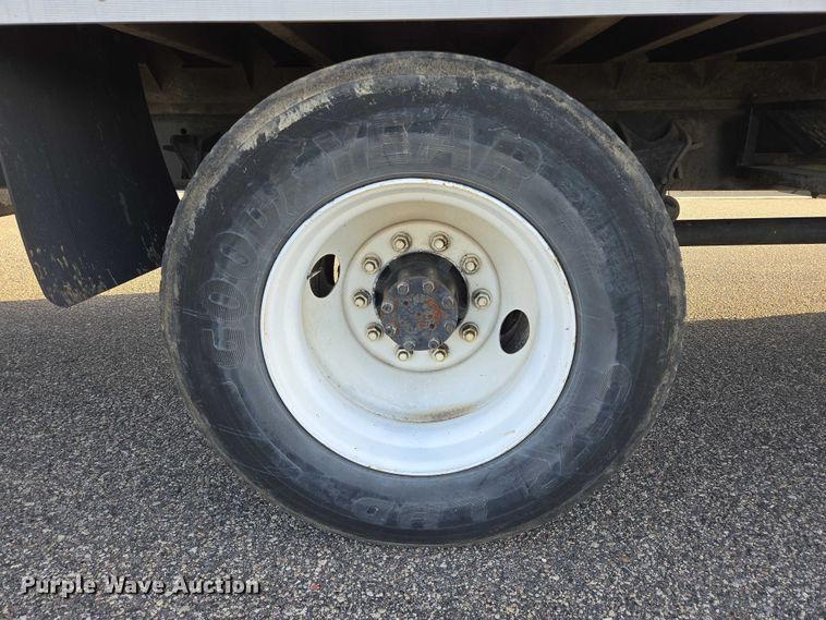 image for item DY1459 2004 International 4300 box truck