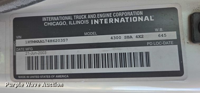 image for item DY1459 2004 International 4300 box truck