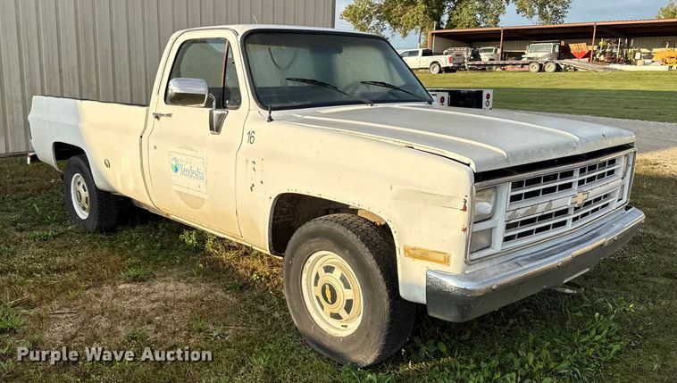 image for item DY8281 1986 Chevrolet C20 