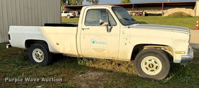 image for item DY8281 1986 Chevrolet C20 