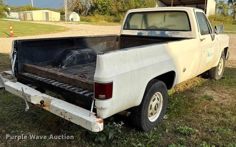 image for item DY8281 1986 Chevrolet C20 