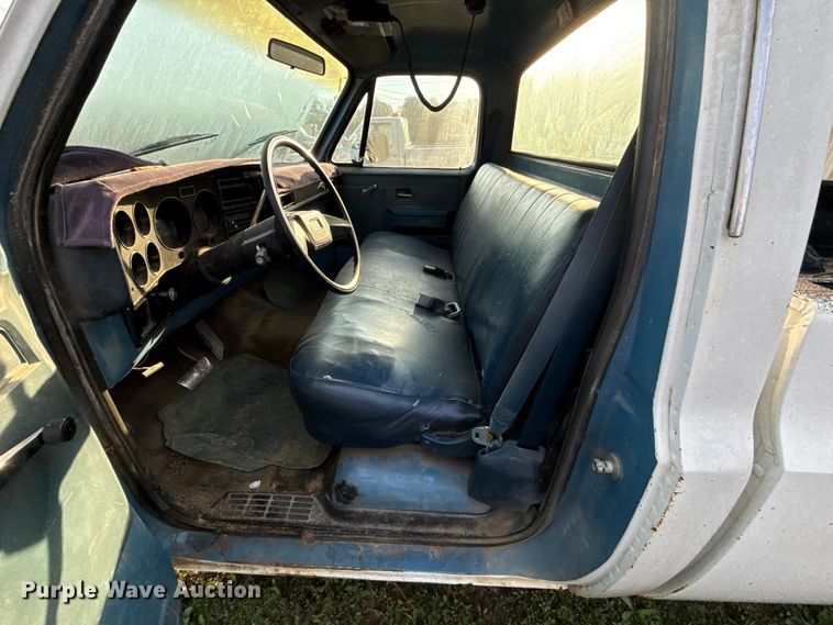 image for item DY8281 1986 Chevrolet C20 