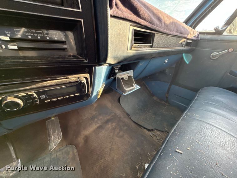 image for item DY8281 1986 Chevrolet C20 