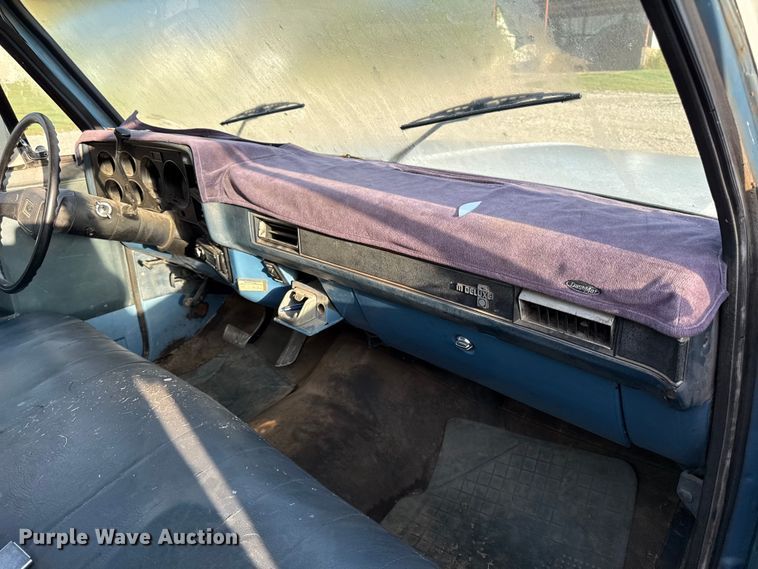 image for item DY8281 1986 Chevrolet C20 