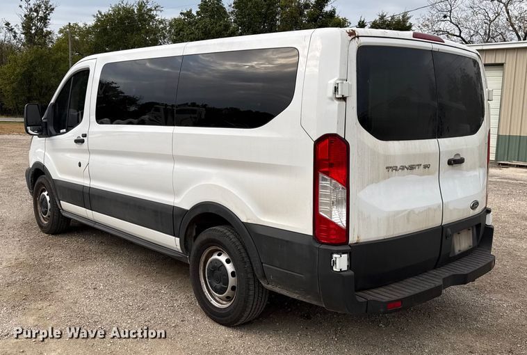 image for item DY8298 2019 Ford Transit 150 van
