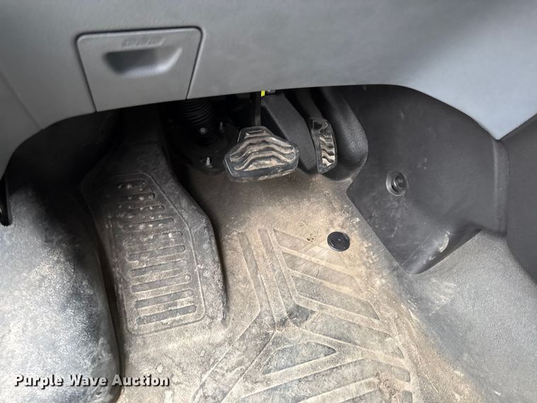 image for item DY8298 2019 Ford Transit 150 van