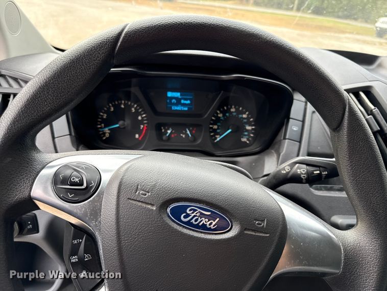 image for item DY8298 2019 Ford Transit 150 van