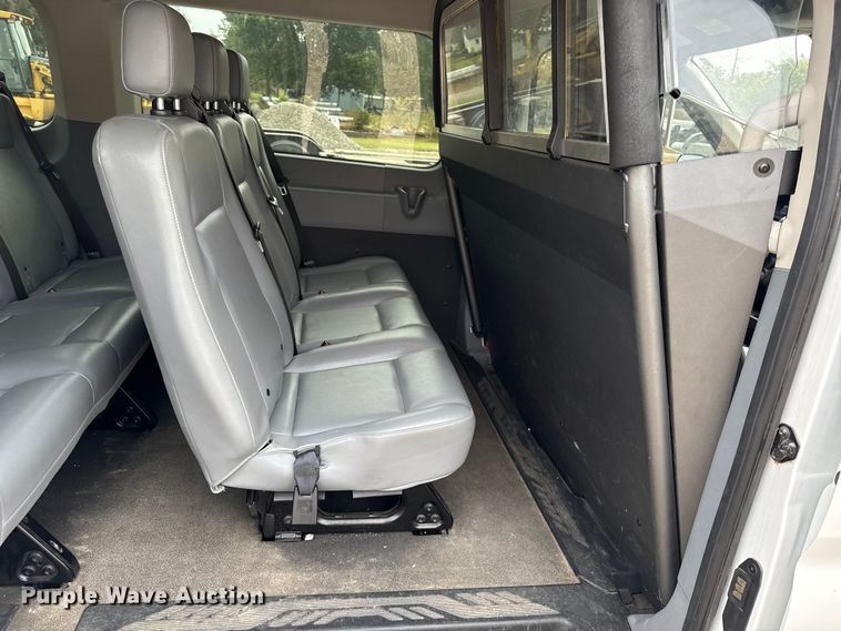 image for item DY8298 2019 Ford Transit 150 van