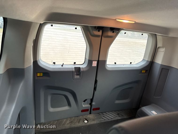 image for item DY8298 2019 Ford Transit 150 van