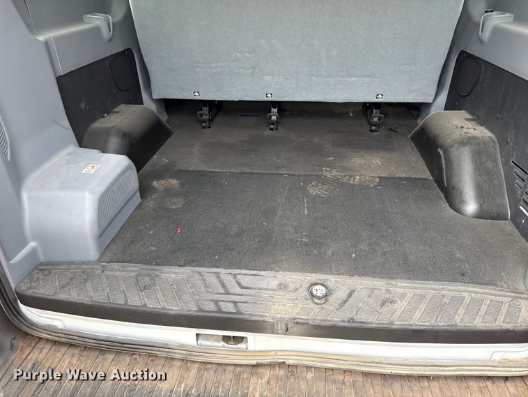 image for item DY8298 2019 Ford Transit 150 van