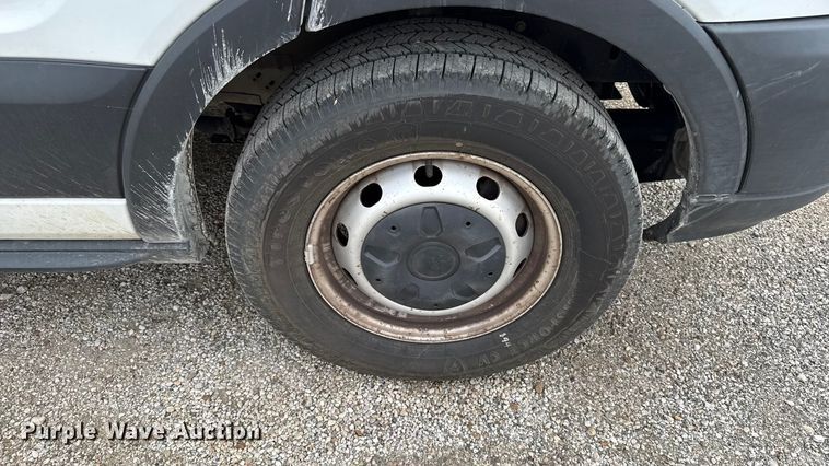 image for item DY8298 2019 Ford Transit 150 van