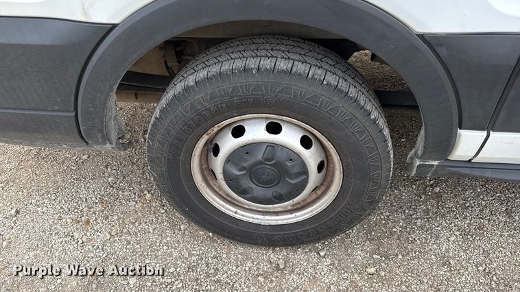 image for item DY8298 2019 Ford Transit 150 van