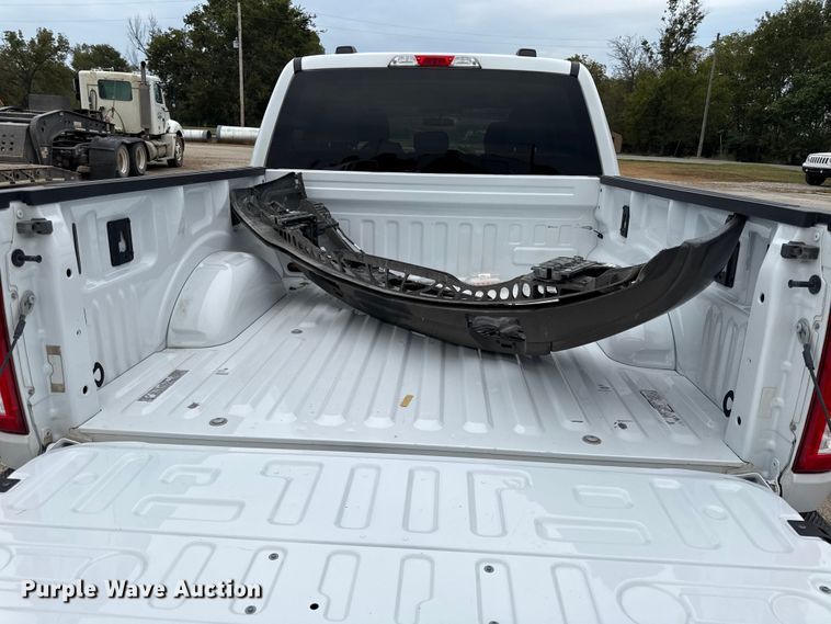 image for item DY8299 2021 Ford F150 XL SuperCrew pickup truck