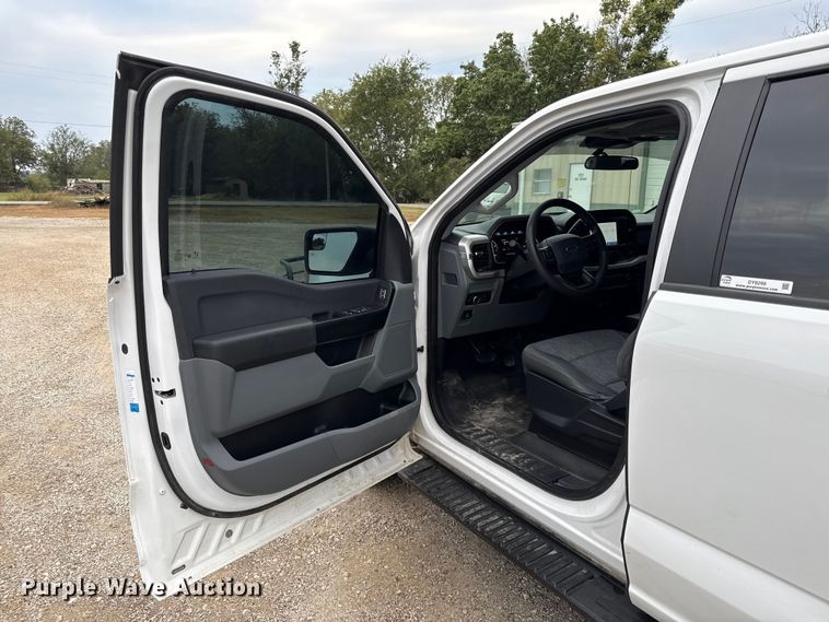 image for item DY8299 2021 Ford F150 XL SuperCrew pickup truck