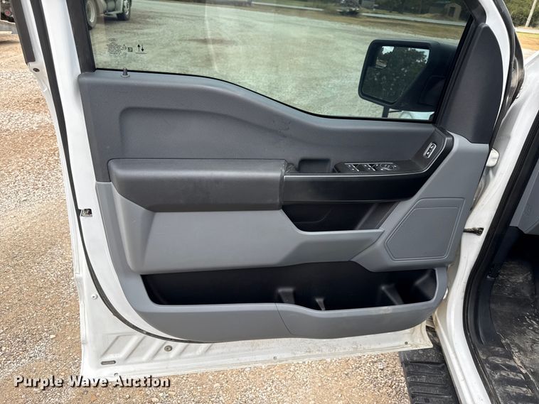 image for item DY8299 2021 Ford F150 XL SuperCrew pickup truck