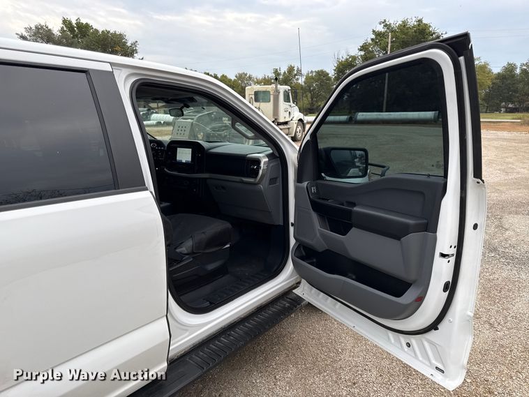 image for item DY8299 2021 Ford F150 XL SuperCrew pickup truck