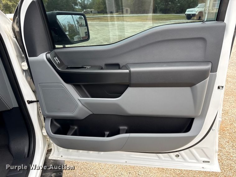 image for item DY8299 2021 Ford F150 XL SuperCrew pickup truck