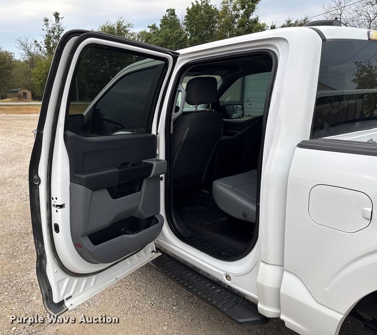 image for item DY8299 2021 Ford F150 XL SuperCrew pickup truck