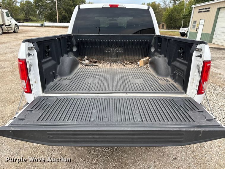 image for item DY8301 2016 Ford F150 XLT SuperCrew pickup truck